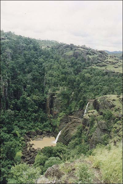 Papua Nowa Gwinea, Port Moresby - wodospad